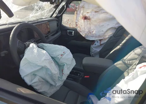 2025 Jeep Gladiator Mojave X из США, поврежденный, VIN 1C6RJTEGXSL515043